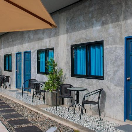Ongsa House Hotel Банг Тао Бийч Екстериор снимка
