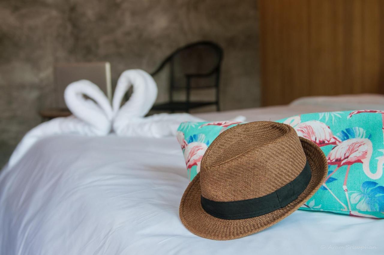 Ongsa House Hotel Банг Тао Бийч Екстериор снимка