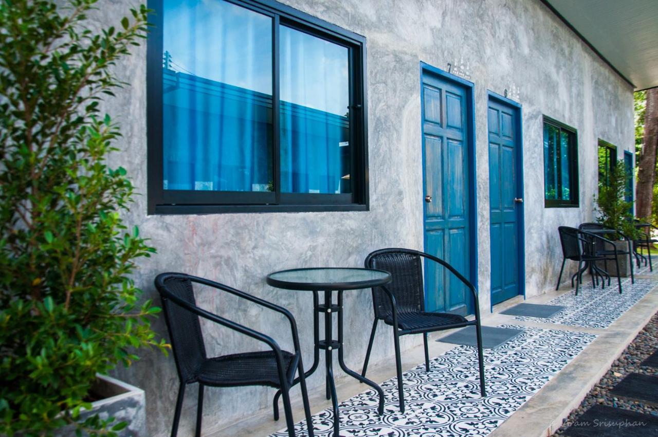 Ongsa House Hotel Банг Тао Бийч Екстериор снимка