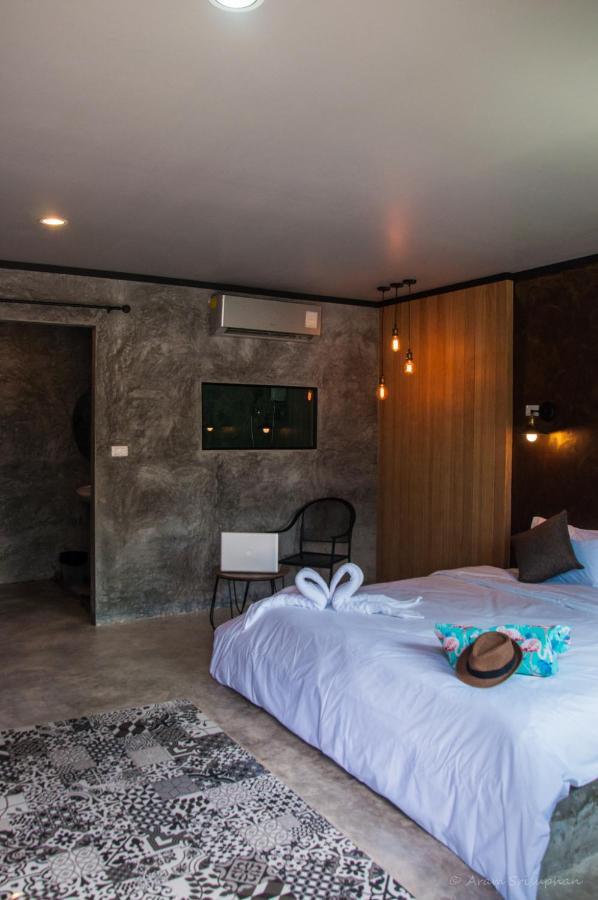 Ongsa House Hotel Банг Тао Бийч Екстериор снимка