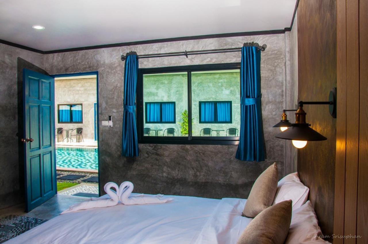 Ongsa House Hotel Банг Тао Бийч Екстериор снимка